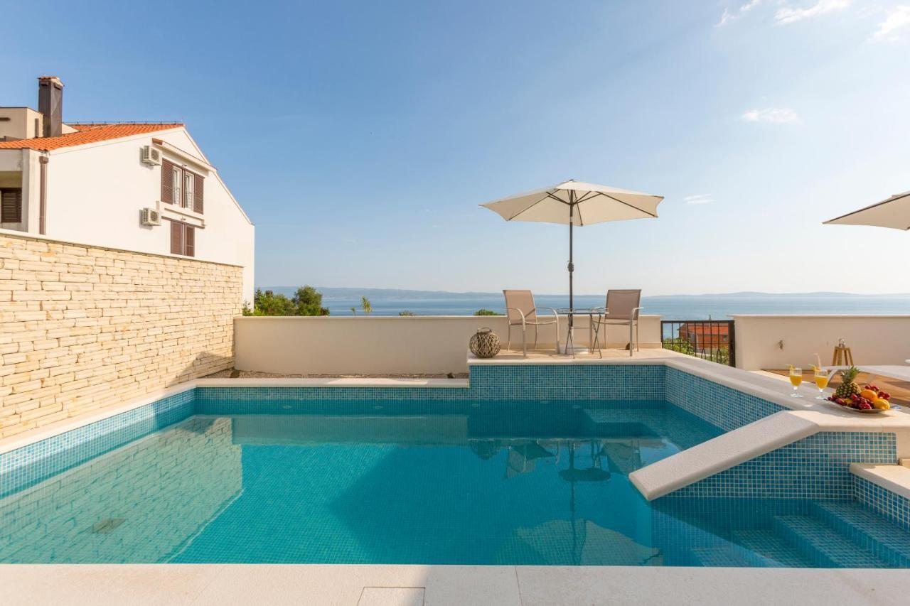 Luxury Villa Bello Horizonte With Swimming Pool Split Exterior foto
