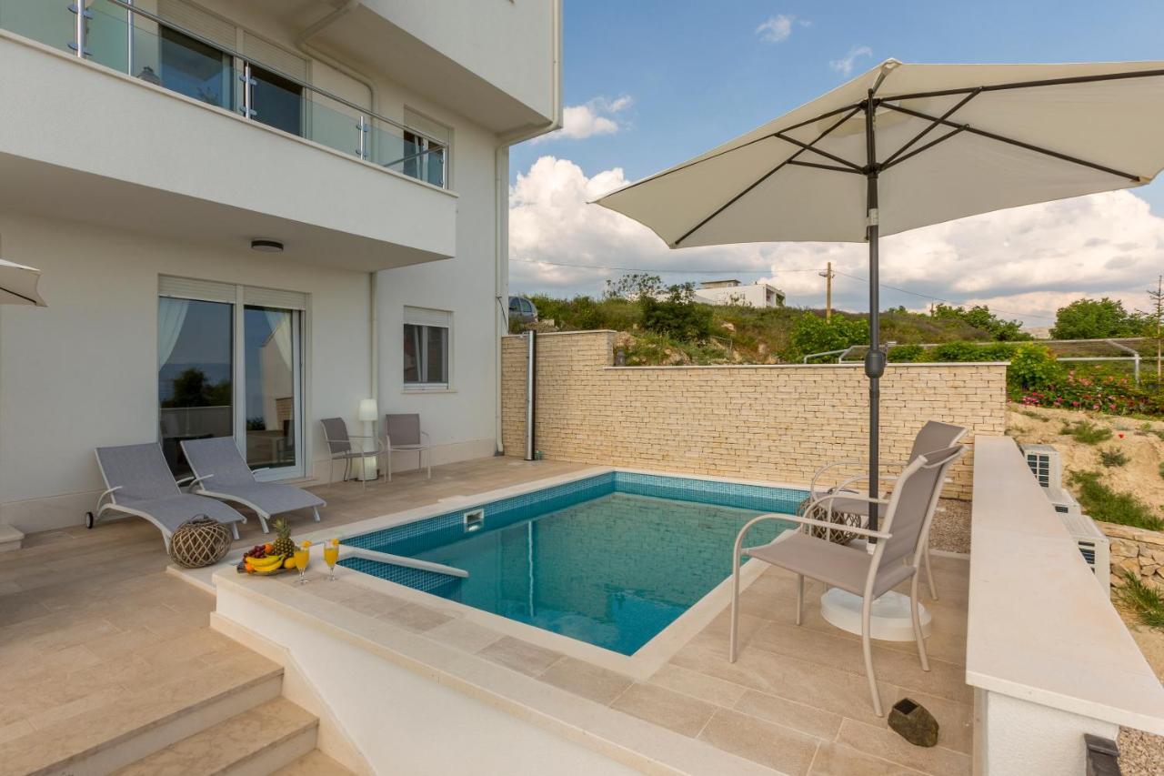 Luxury Villa Bello Horizonte With Swimming Pool Split Exterior foto